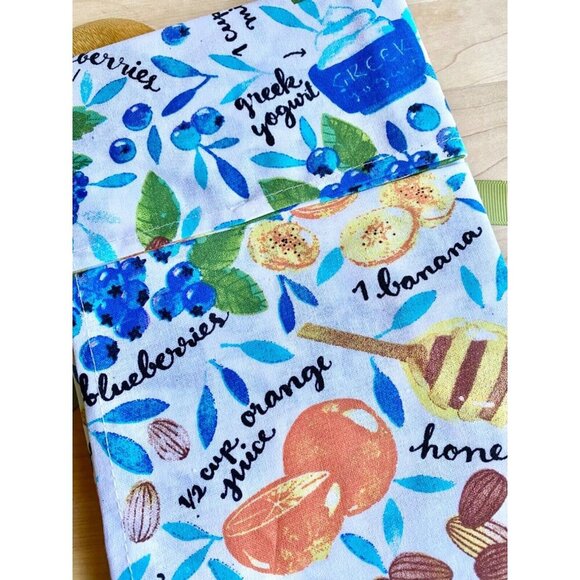 New Blueberry Smoothie Fruit Theme Wooden Spoon & Kitchen Cotton Towel Gift Set - Picture 7 of 7